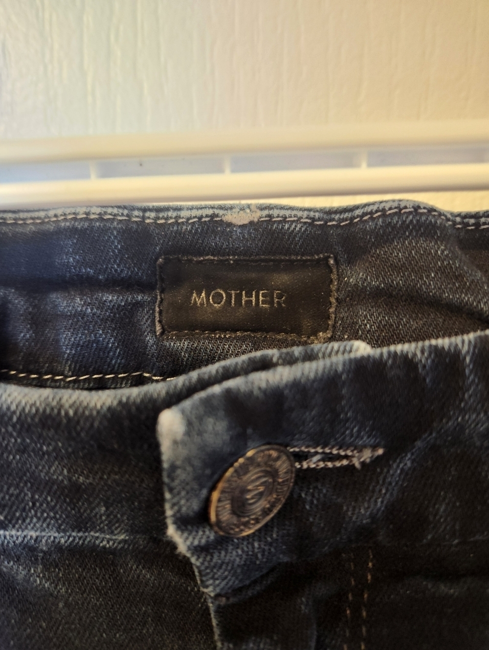MOTHER High Waister Looker Ankle Fray Jeans Size 25